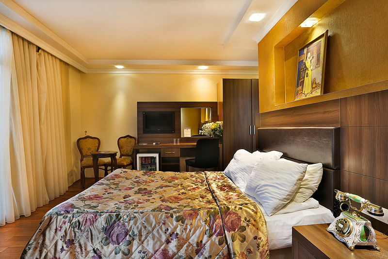 The Istanbul Hotel 外观 照片